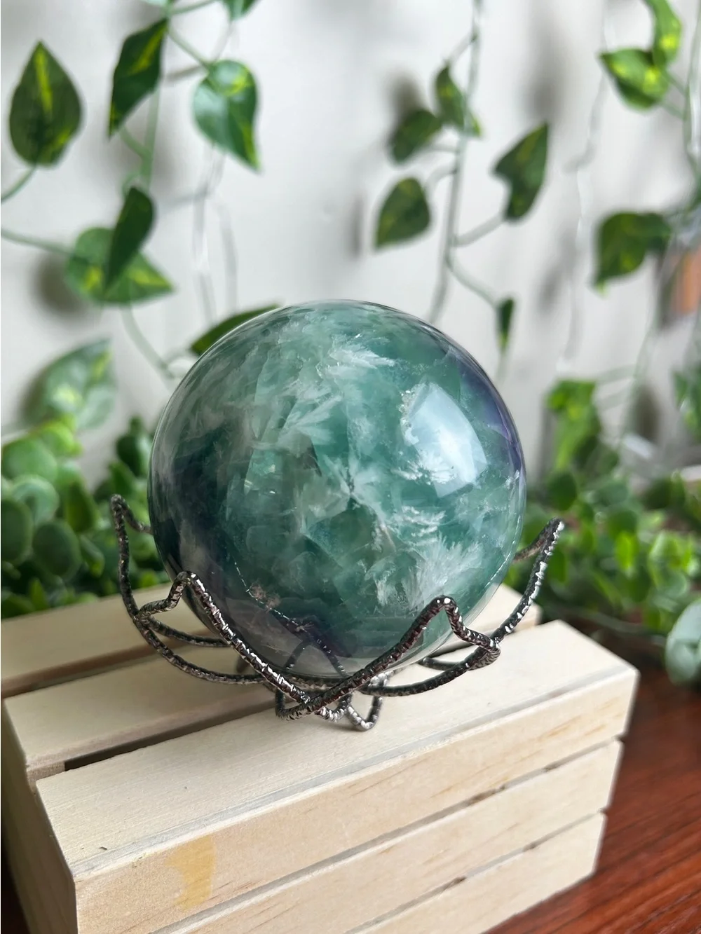 Metal Lotus Sphere Holder - Picture 4 of 6